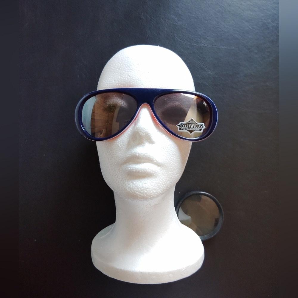 Style Eyes 70s Mirrored UV Sunglasses Blue Red White